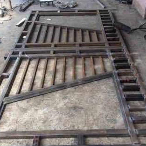 Custom Steel Gate Fabrication Works-6